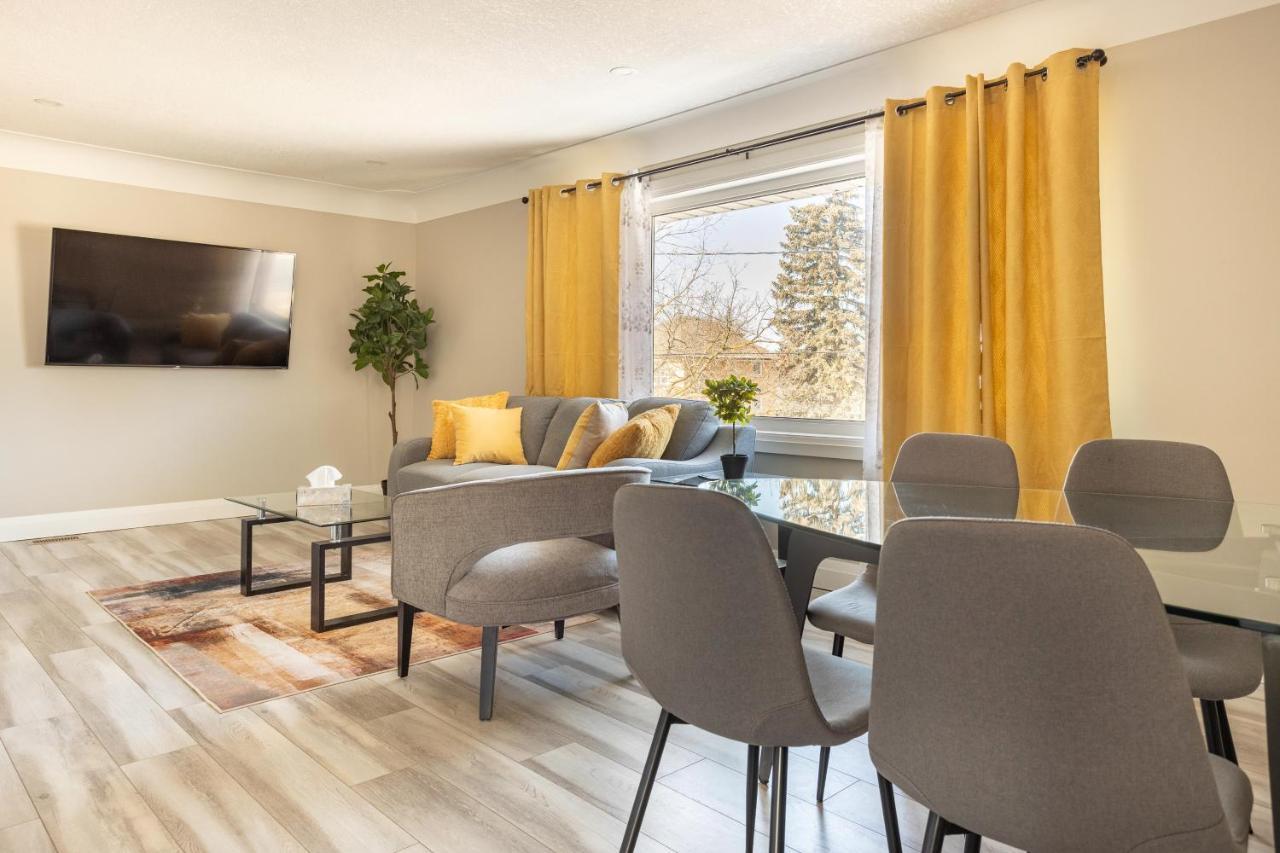 Entire 2 Bedroom Apartment Downtown - U3 Waterloo Bagian luar foto